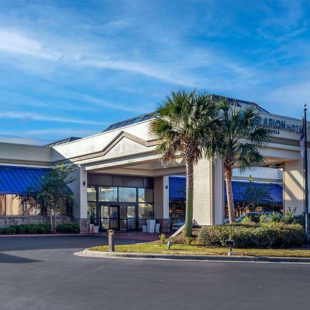 Clarion Hotel Fayetteville Exterior foto