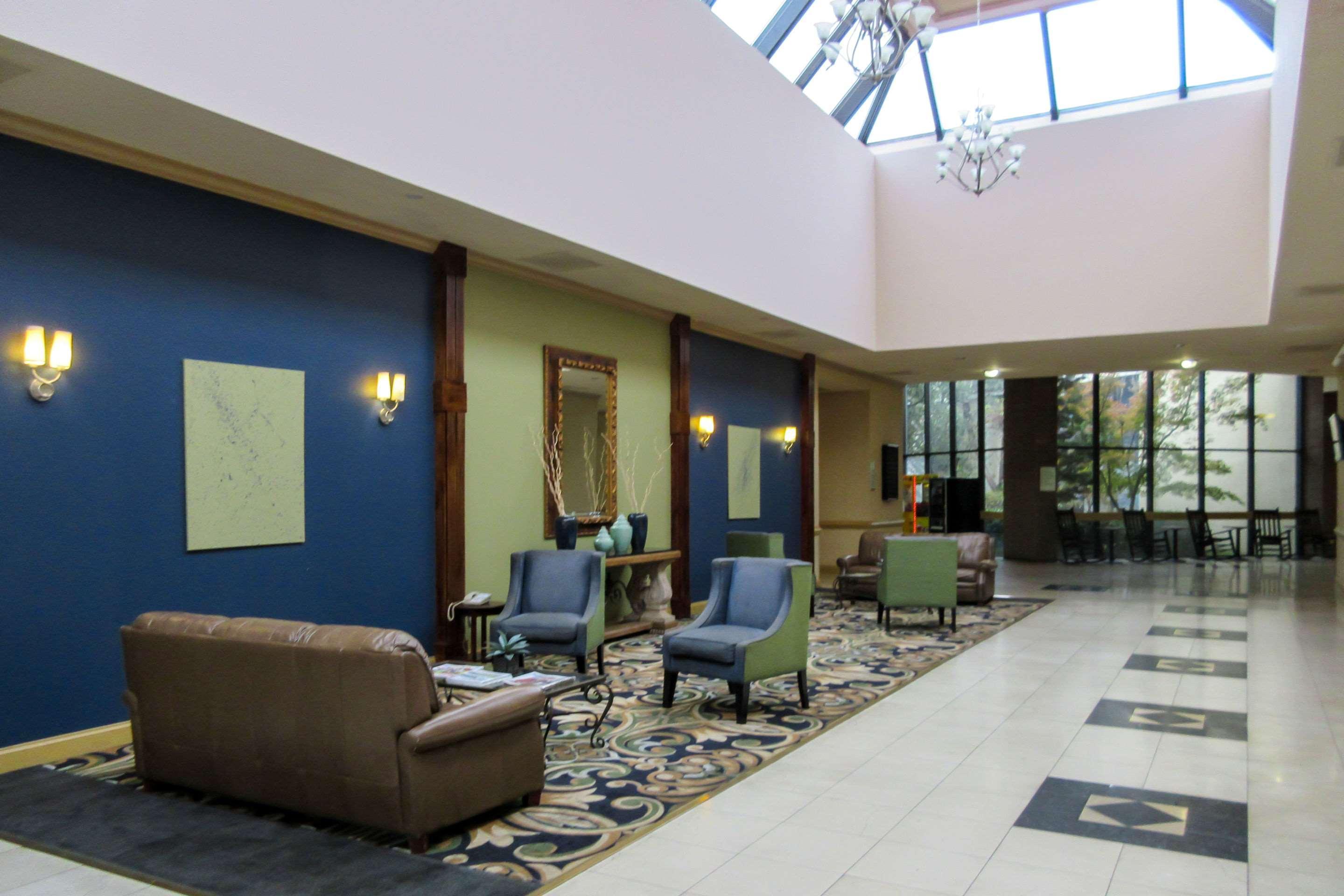 Clarion Hotel Fayetteville Exterior foto